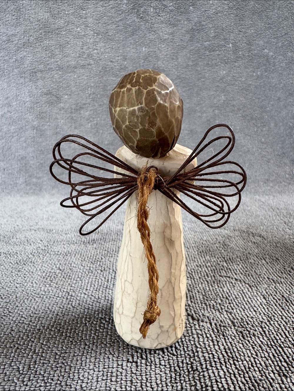 Willow Tree Angel of Healing Figurine by Susan Lordi Demdaco - Picture 3 of 9